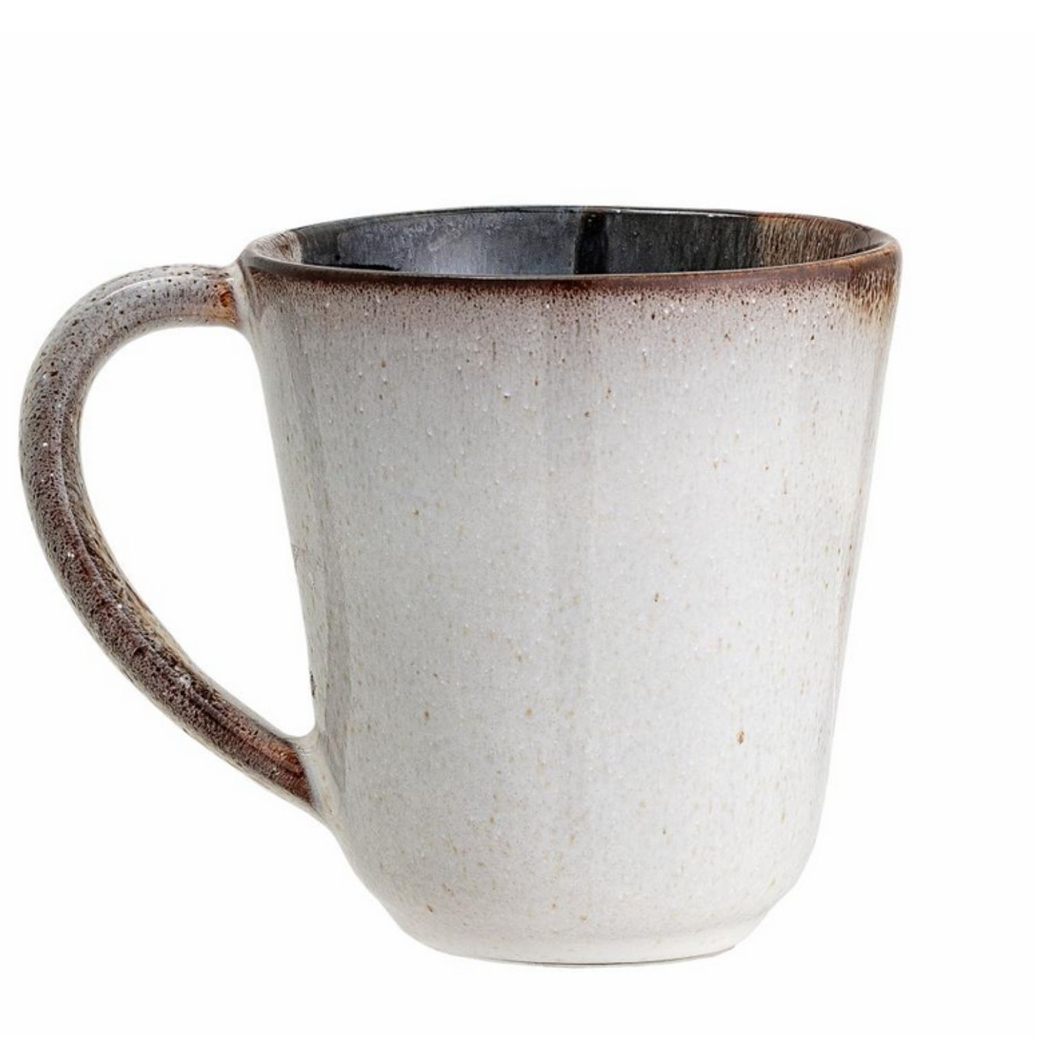 Eine keramische Tasse mit einem grauen und braunen Farbverlauf und einem seitlichen Henkel. Innen ist sie glatt und hell.