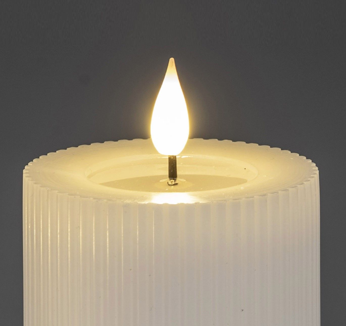 LED Kerze STREIFEN H. 10cm D. 7,5cm weiß mit Timer Formano