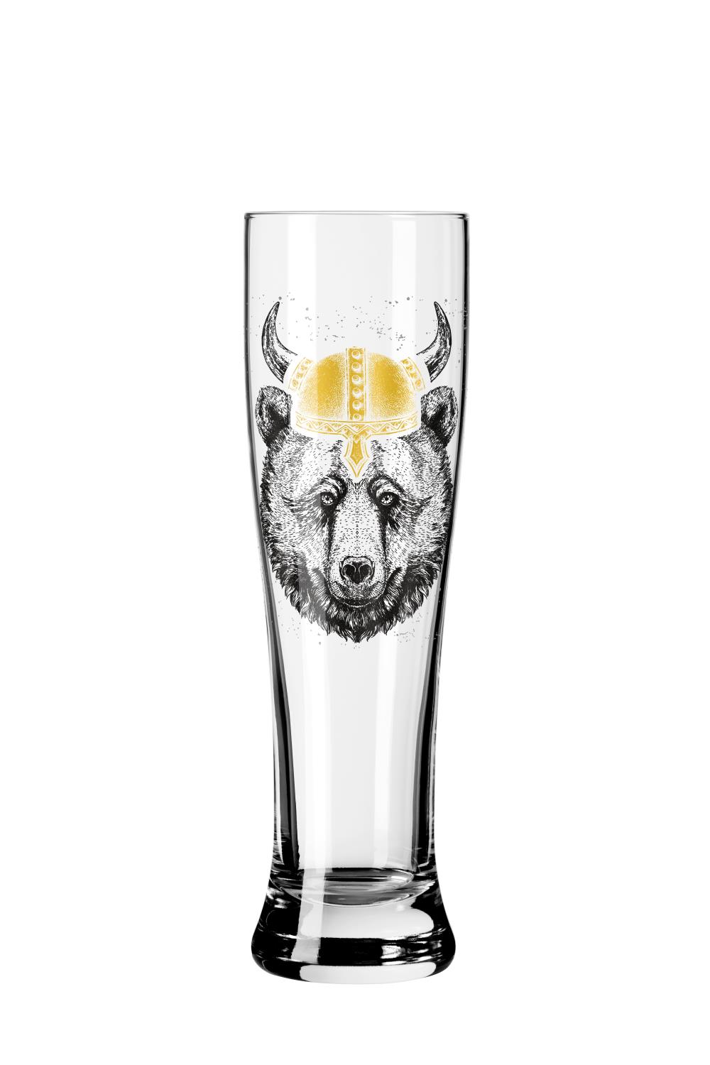 Ein hohes Glas mit einer Bärenillustration und einem gelben Helm auf dem Kopf. Der Hintergrund ist transparent.