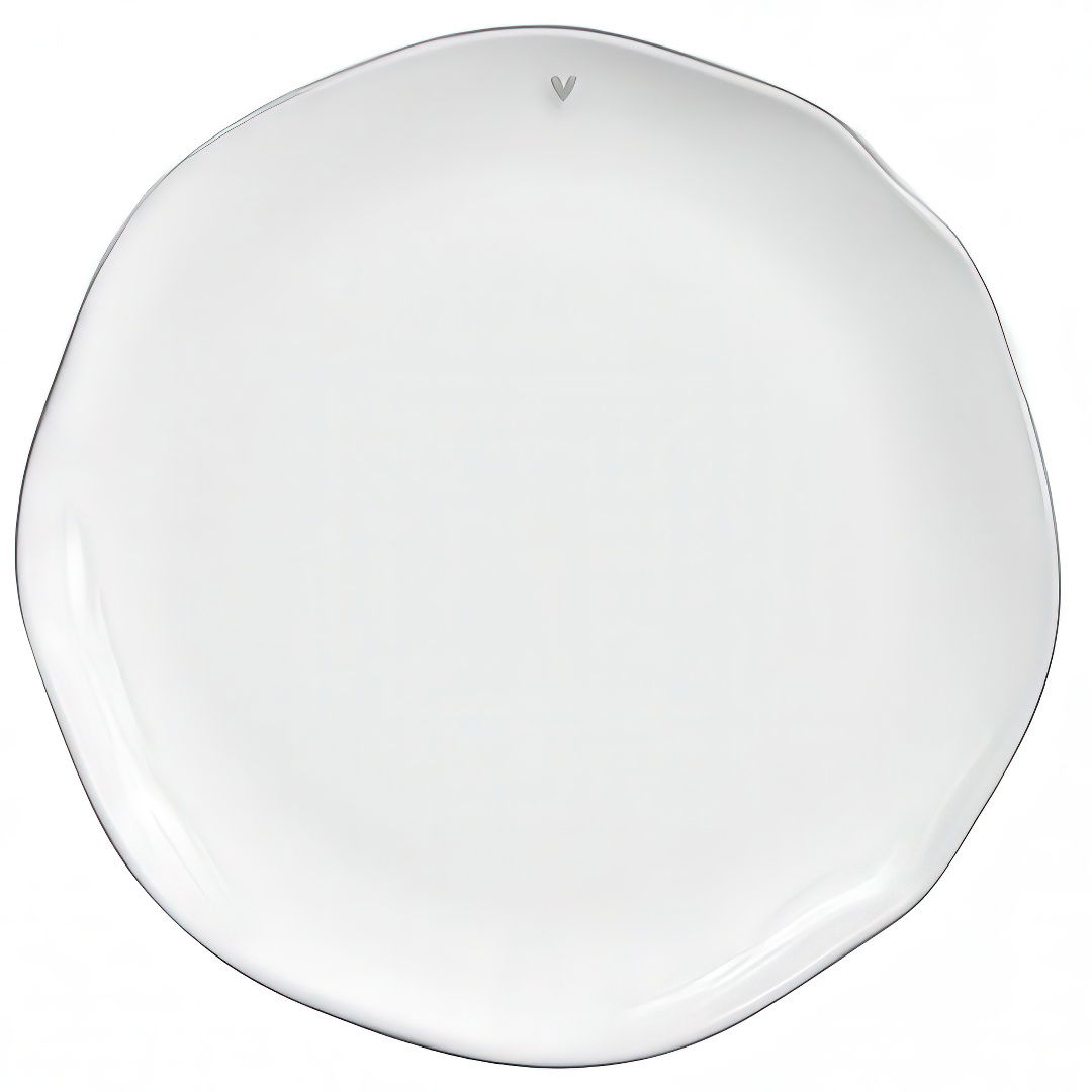 Weißer, runder Teller mit unregelmäßiger Kante und einem kleinen Logo in der oberen Ecke.