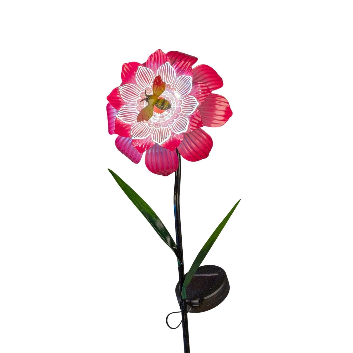 Rote Blume mit leuchtendem Muster, Schmetterling in der Mitte und zwei langen grünen Blättern