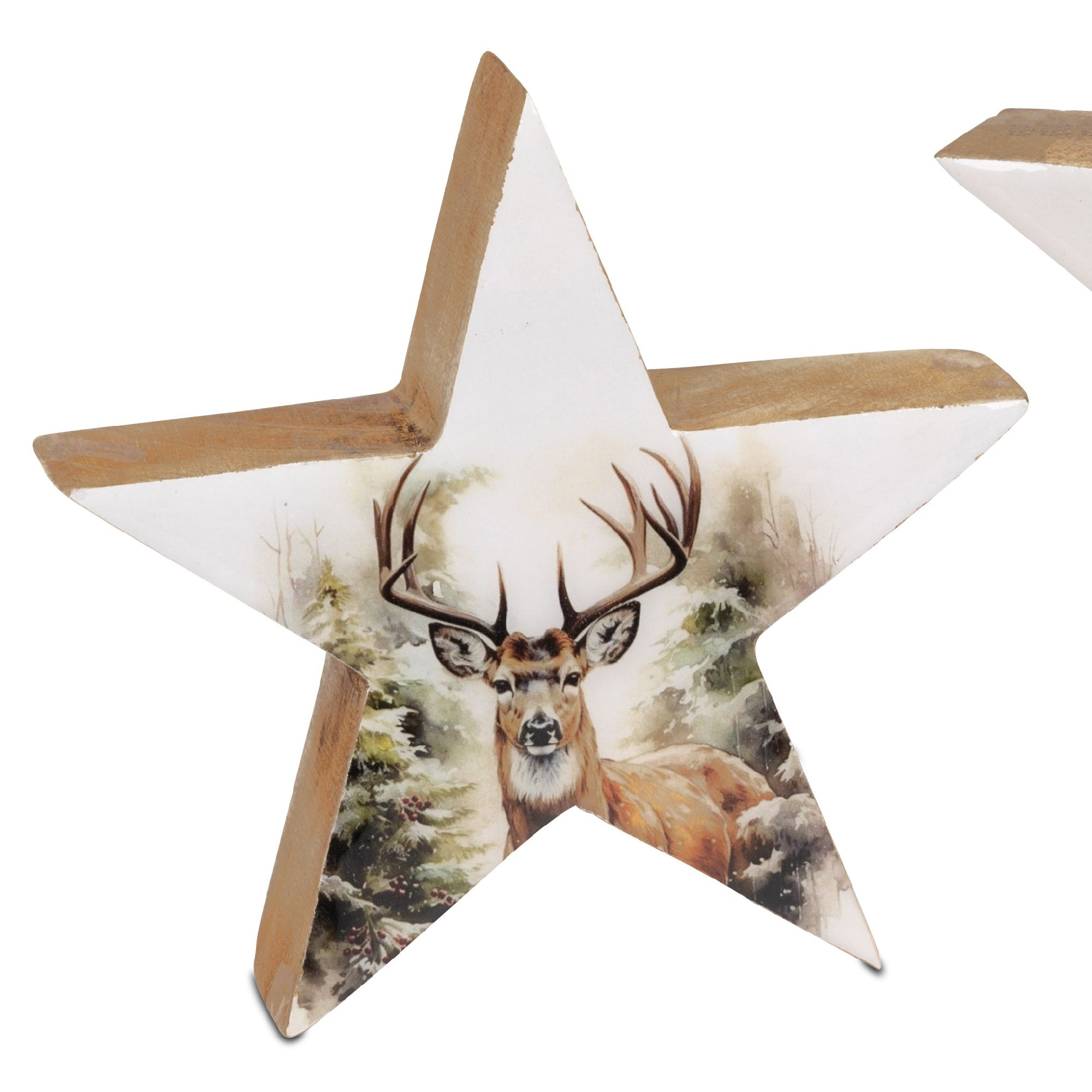 Holzstern mit einem gemalten Reh in einer Waldlandschaft, umgeben von Tannen und einer sanften Farbg