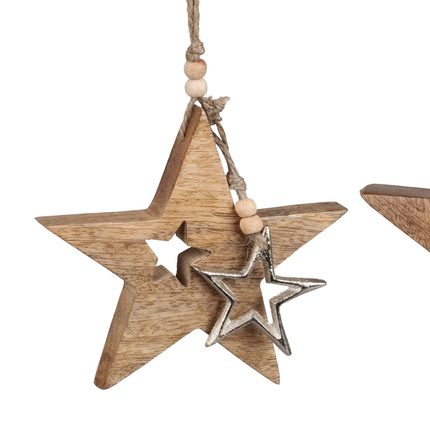 Zwei hängende Sterne aus Holz und Metall, einer mit einem Ausschnitt, verbunden durch eine Schnur mi