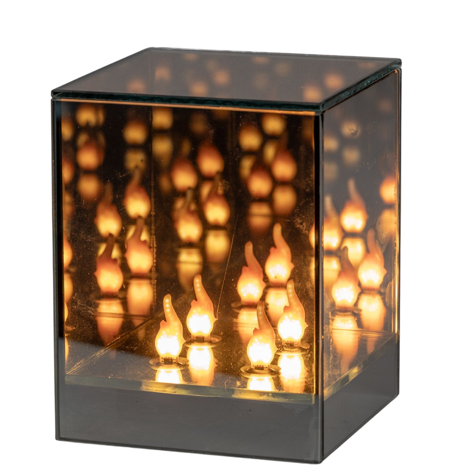 Spiegelwürfel mit vielfach reflektierten warmen Flammenlichtern im Inneren