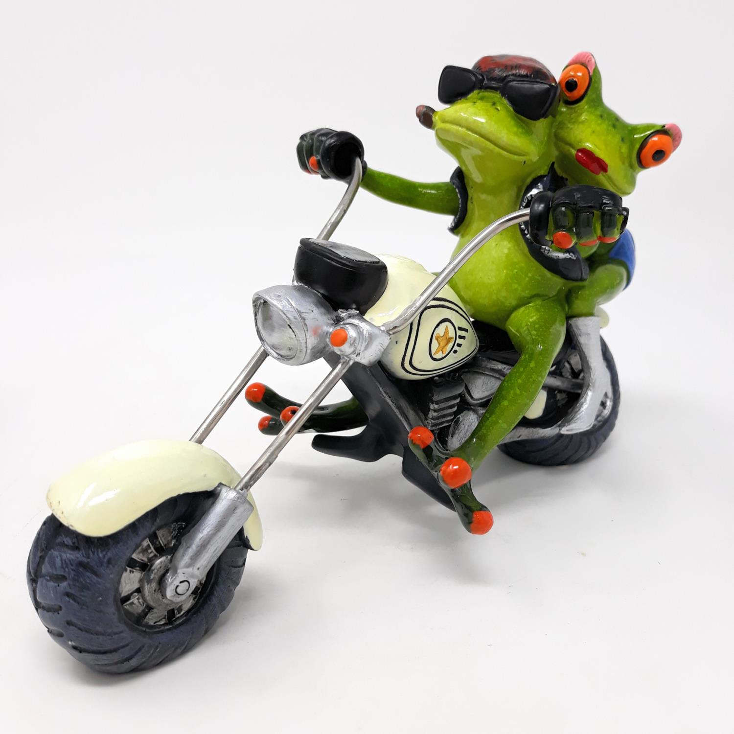 Dekofigur Froschpaar Biker auf weißem Motorrad grün von FORMANO Froschhausen