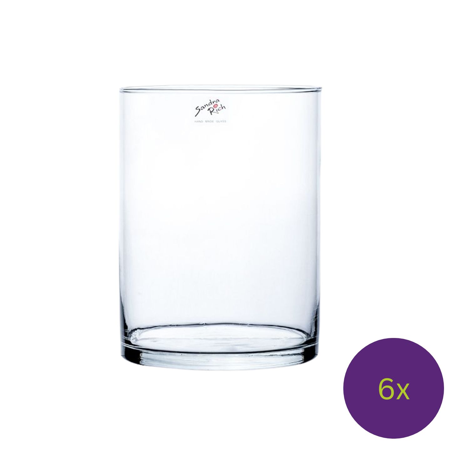 Zylindrisches klares Glas vor weißem Hintergrund, lila Kreis mit 6x unten rechts