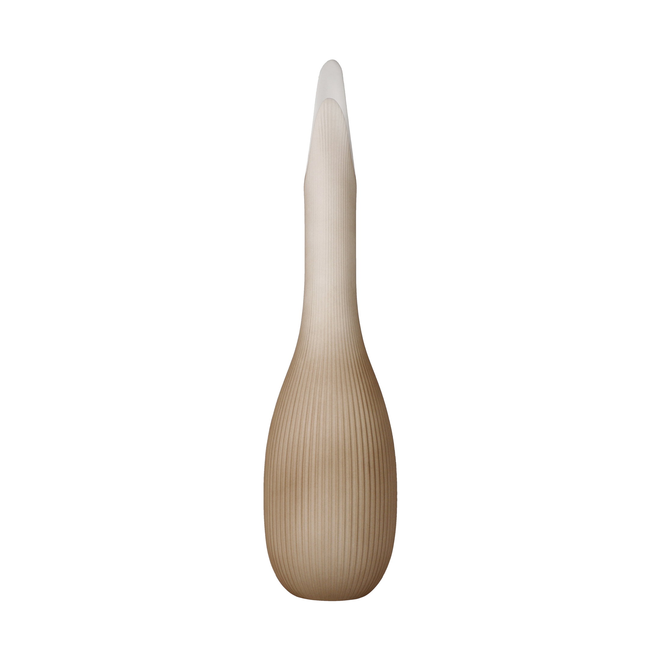 Eine schlanke, ovale Vase mit gerillter Oberfläche in sanften Brauntönen und einem weißen, spitzen oberen Ende.