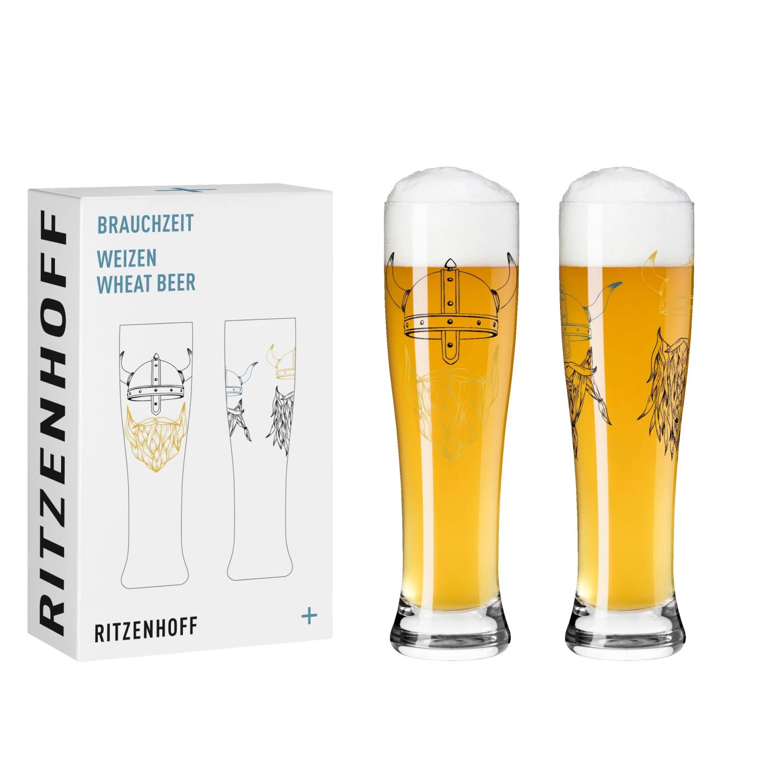 Zwei hohe Gläser mit hellem Bier und Schaum, daneben eine Verpackung mit grafischen Darstellungen von Biergläsern.