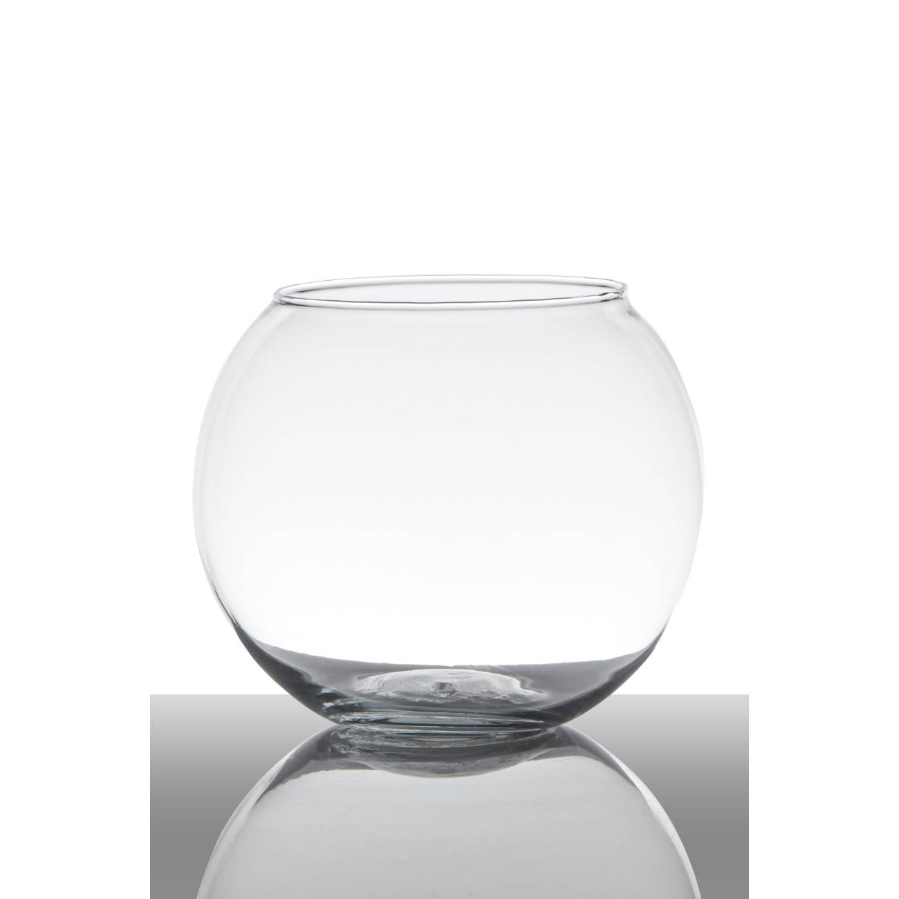 Transparentes Glasgefäß in runder Form, ohne Inhalt, auf reflektierender Oberfläche.