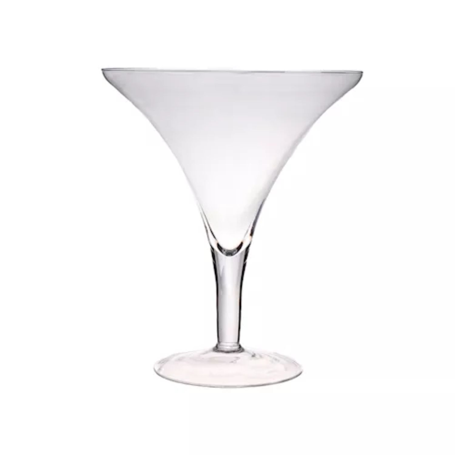 Ein transparenter Cocktailglas mit konischer Form und einem stabilen, runden Fuß.