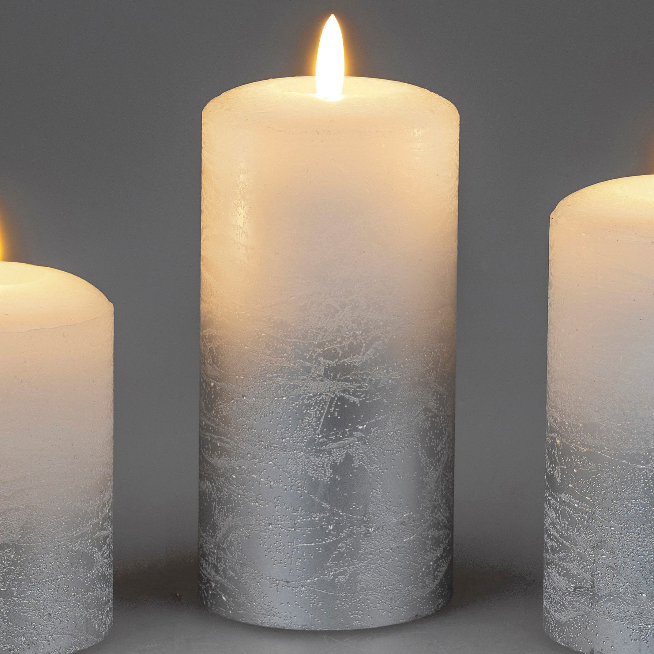 LED Kerze KLASSIK weiß silber Höhe 15cm,Durchmesser 7,5cm mit Timerfunktion von FORMANO