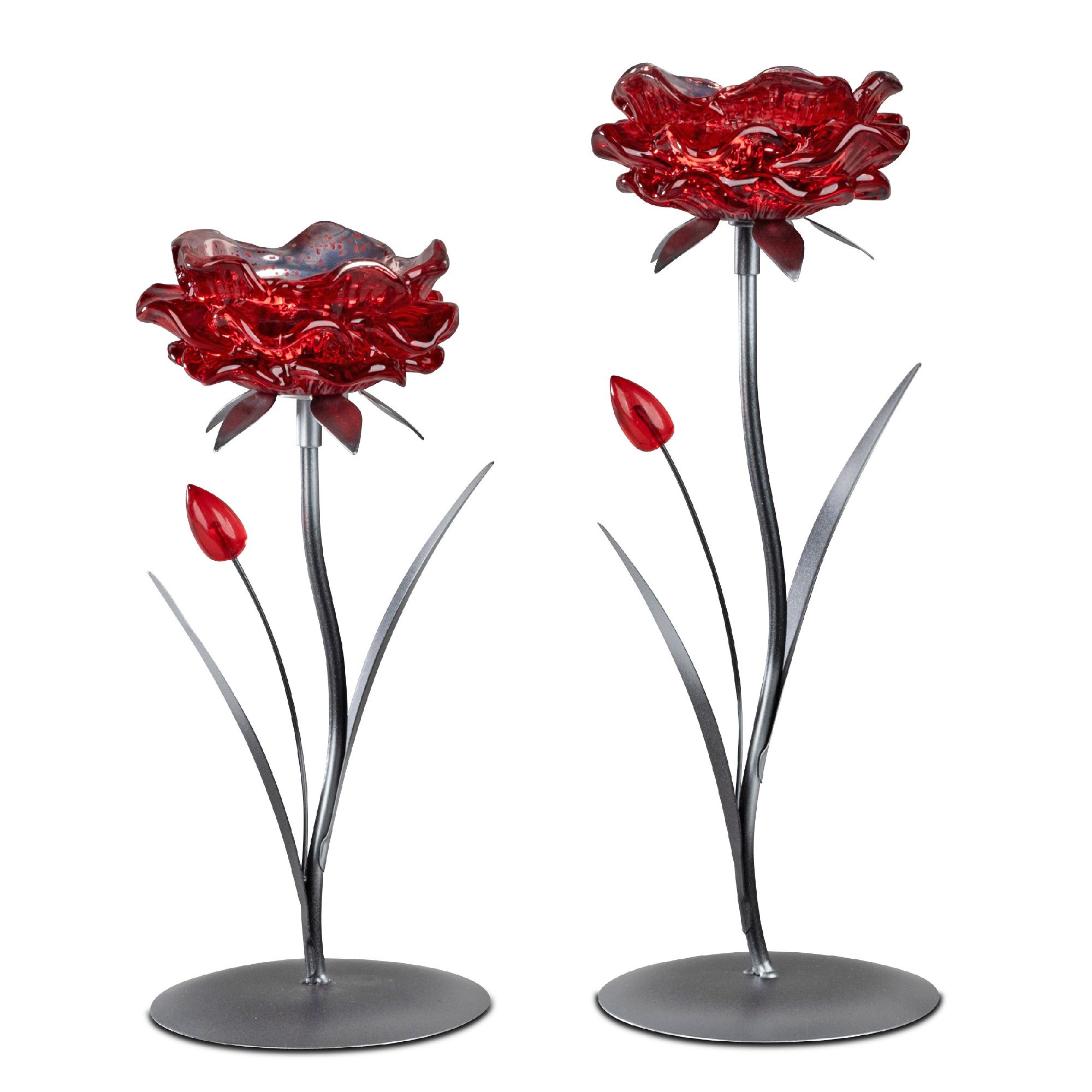 Zwei rote Blumen aus Glas auf metallischen Stielen, mit grünen Blättern und runden, stabilen Basen.