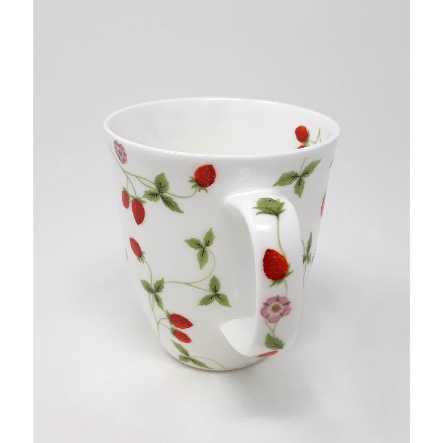 Tasse, Becher MIRELLA Erdbeeren für 350ml Porzellan weiß rot grün von TEALOGIC