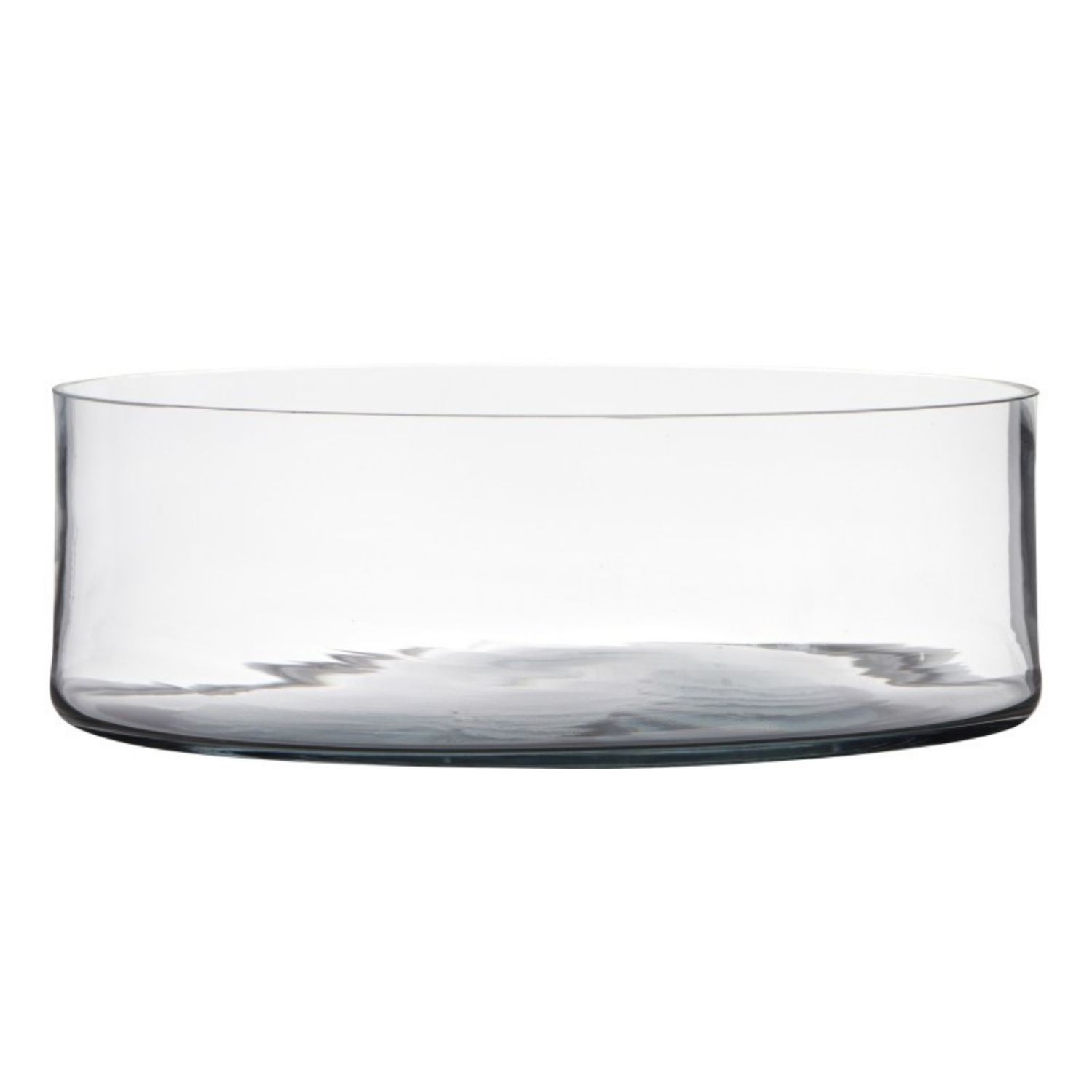 runde Glasschale auf weißem Hintergrund