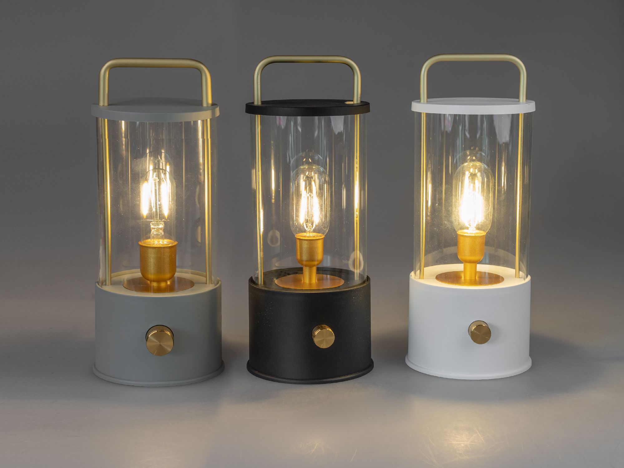 Deko Lampe Laterne weiß H. 26cm D. 11cm Akku mit USB Anschluss Formano