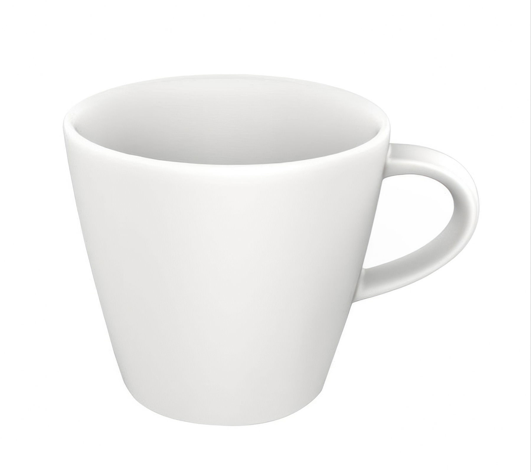 Weißer Kaffeebecher mit einem Henkel, konisch geformt und ohne Muster. Der Becher steht auf einem weißen Hintergrund.