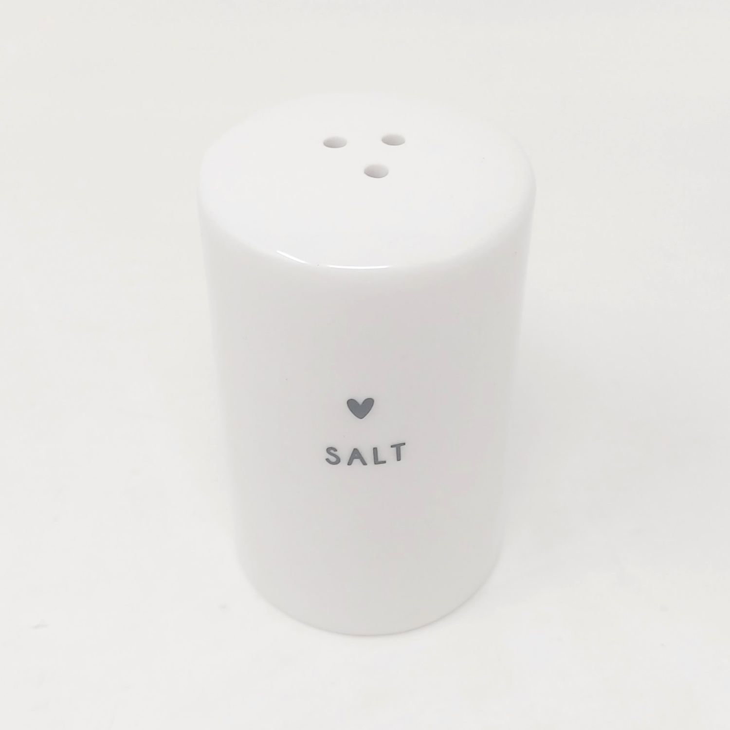 weißer Saltzsteuer mit SALT Schriftzug und kleinem Herz