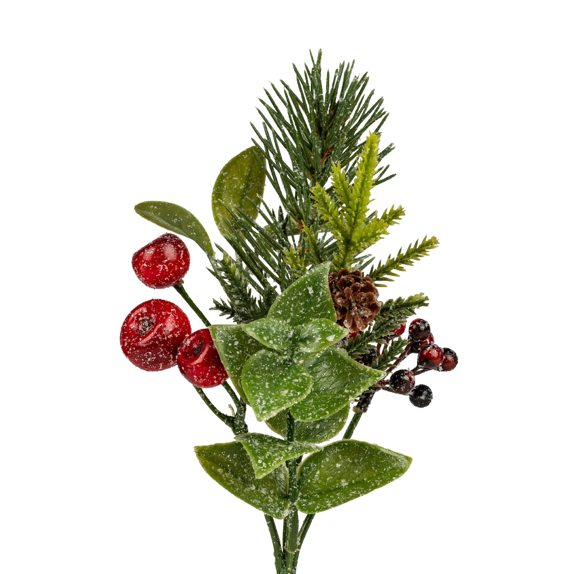 Künstlicher Zweig mit grünen Blättern, roten Beeren, einer Tannenzapfen und Nadelzweigen, leicht mit Schnee bestäubt.