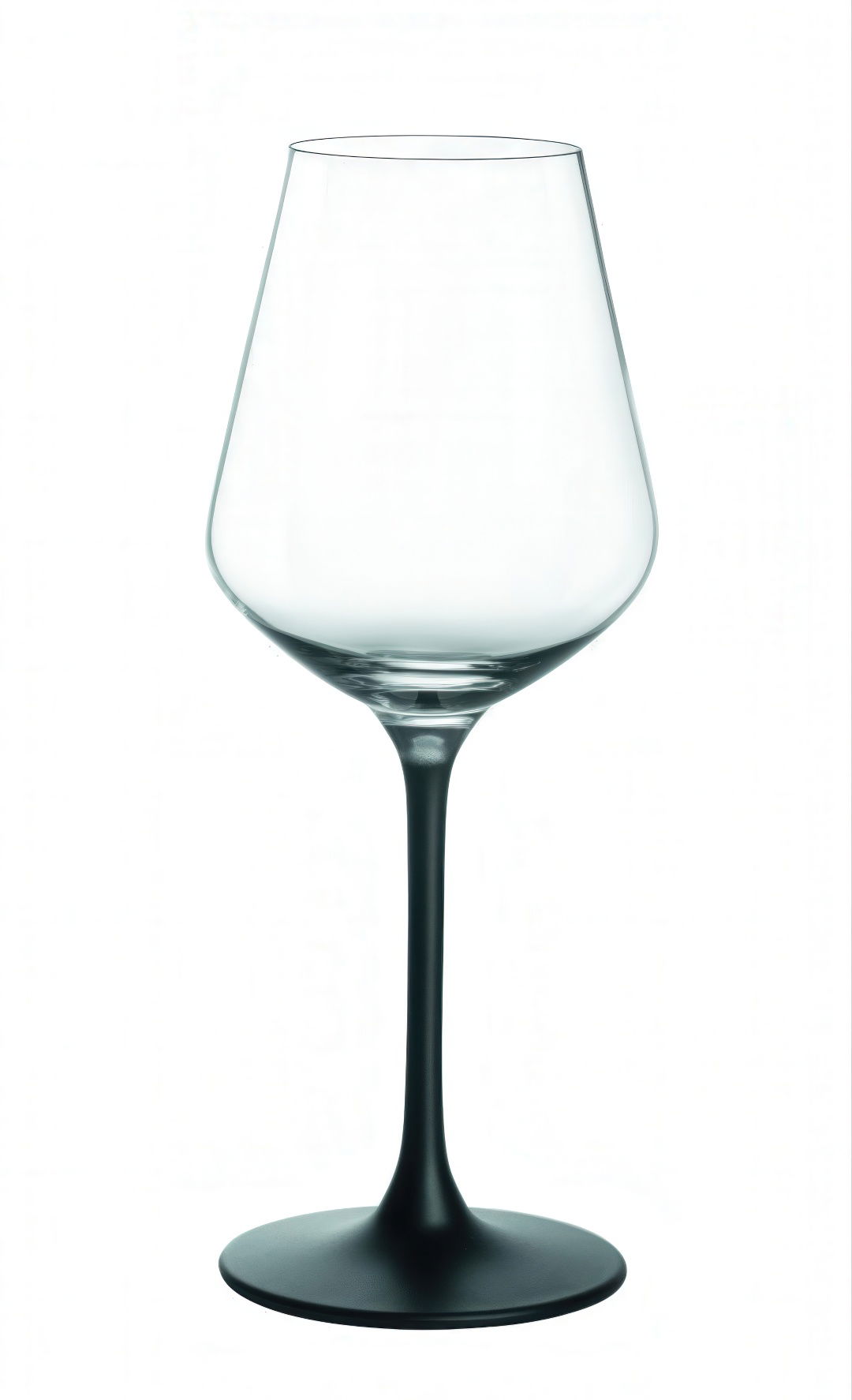 Ein transparenter Weinglas mit einem schwarzen Fuß und Stiel, auf weißem Hintergrund.