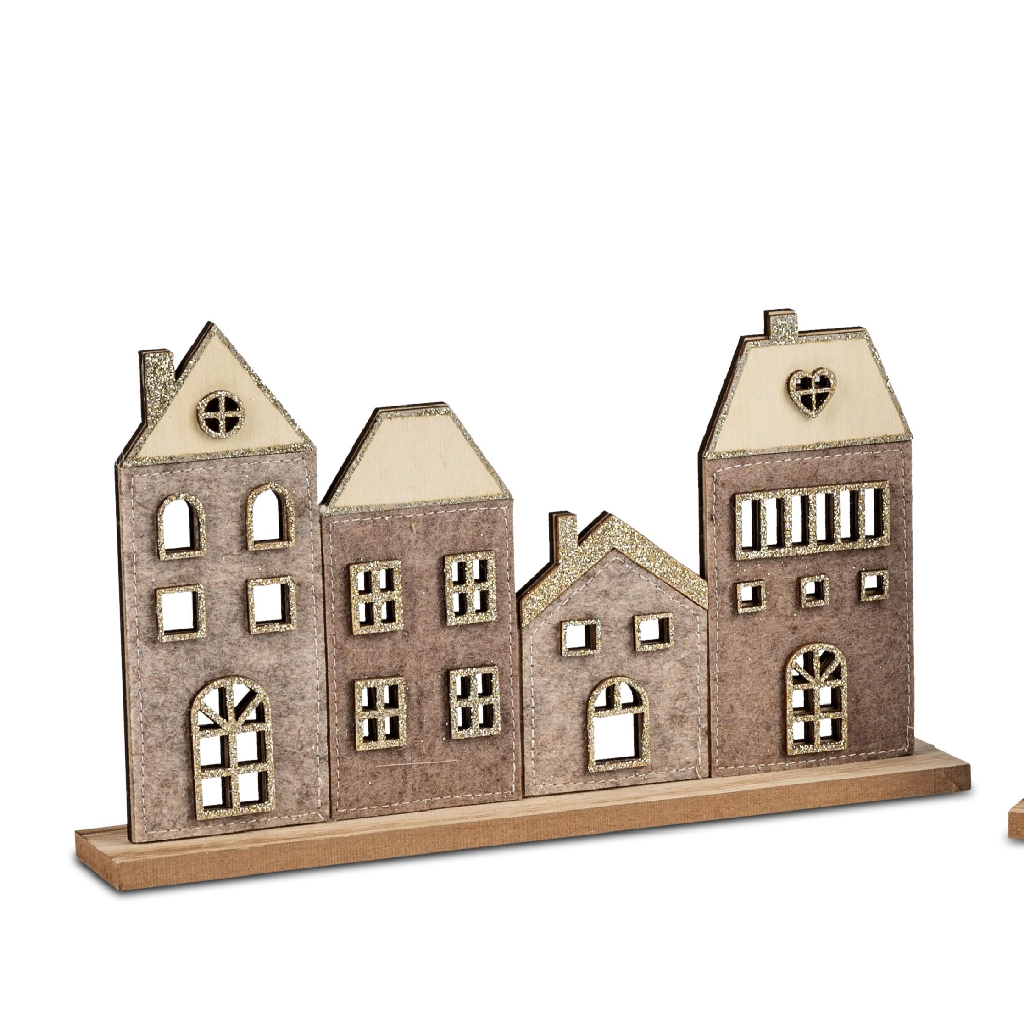 Dekorative Holzfiguren in Form von fünf Häusern mit verschiedenen Fenstern und Dächern, auf einer Holzplatte angeordnet.