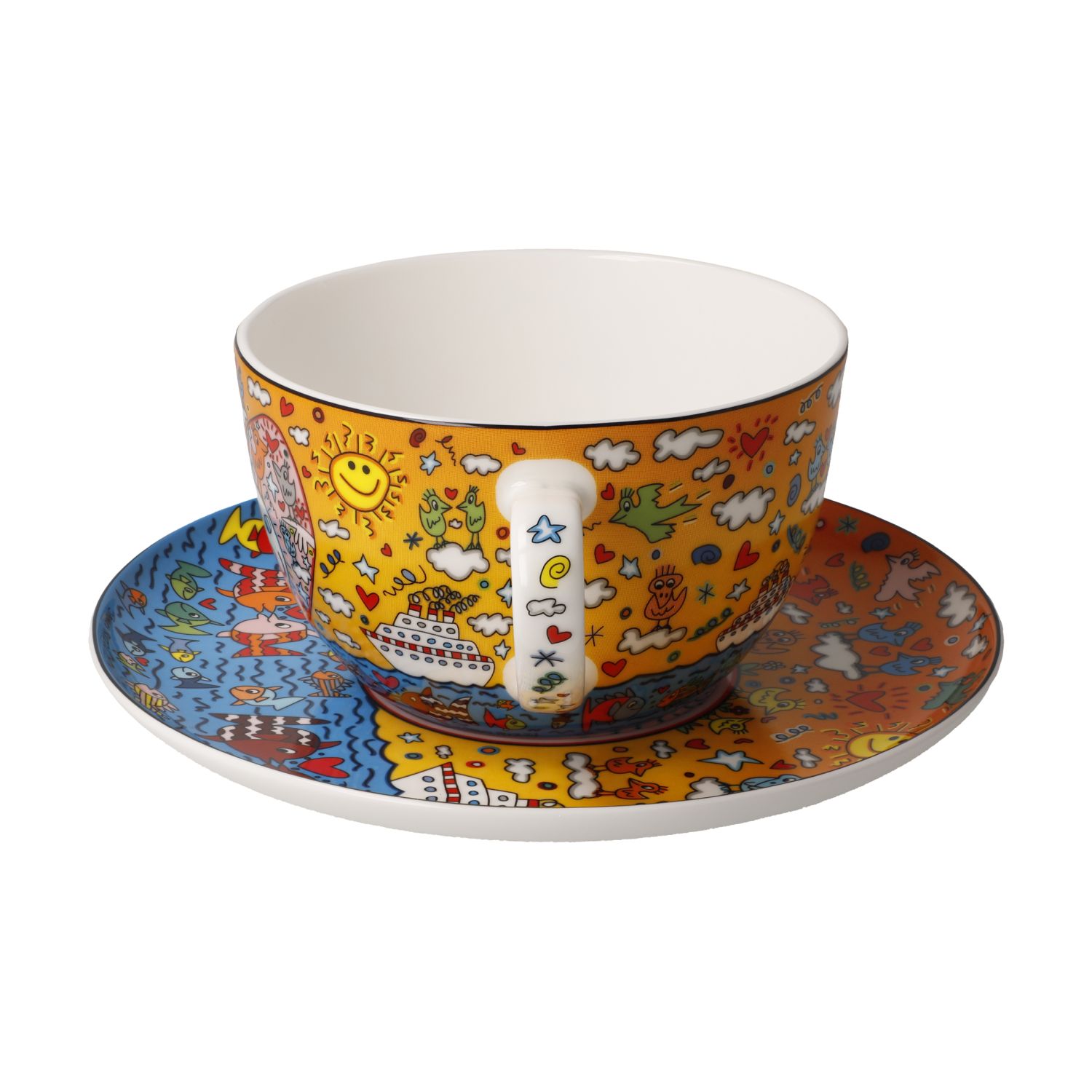 Bunte Teetasse mit Untertasse, comicartige Muster mit Sonne, Wolken, Herzen und Schiffen