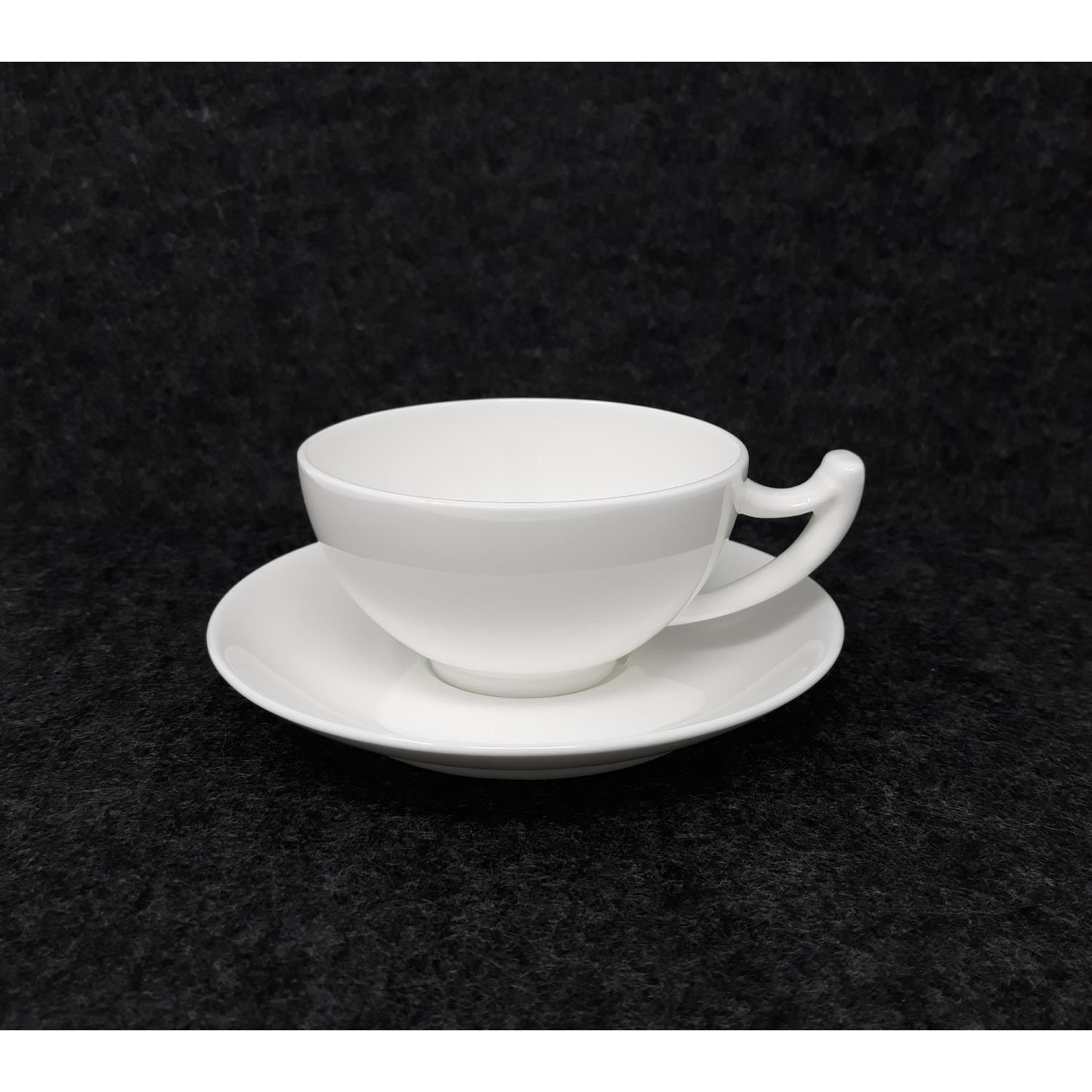 Tasse mit Untertasse Epsilon 180ml weiß Porzellan von TEALOGIC
