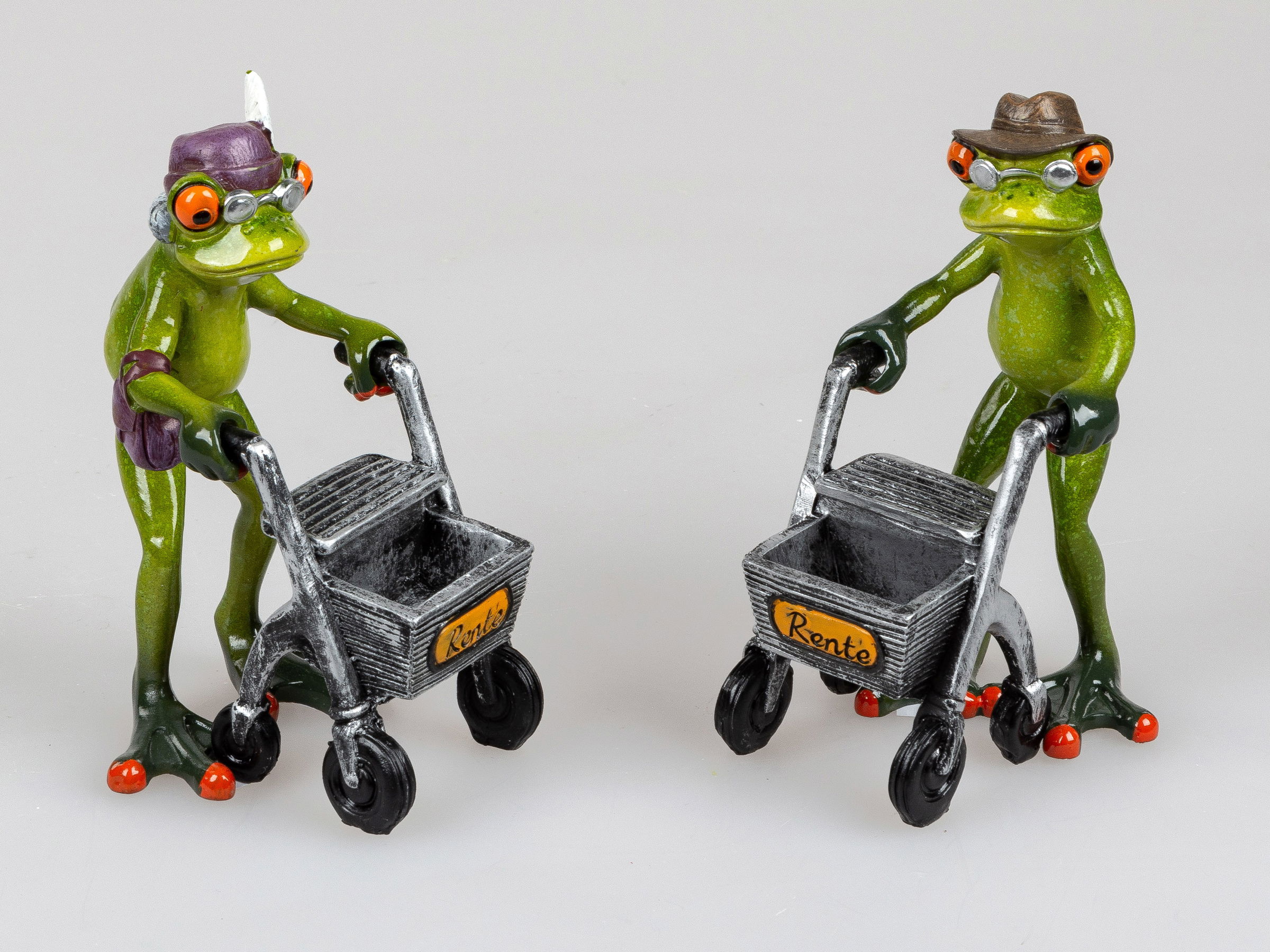2er Set Dekofiguren Froschpaar Rentner mit Rollator grün von FORMANO Froschhausen