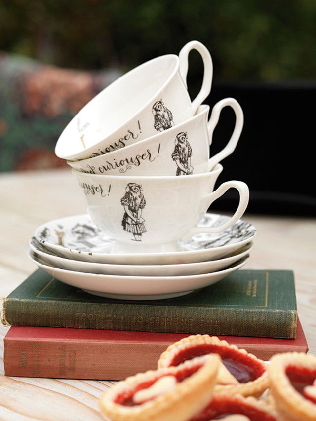 Tasse mit Untertasse ALICE IN WONDERLAND schwarz weiß Porzellan von Creative Tops