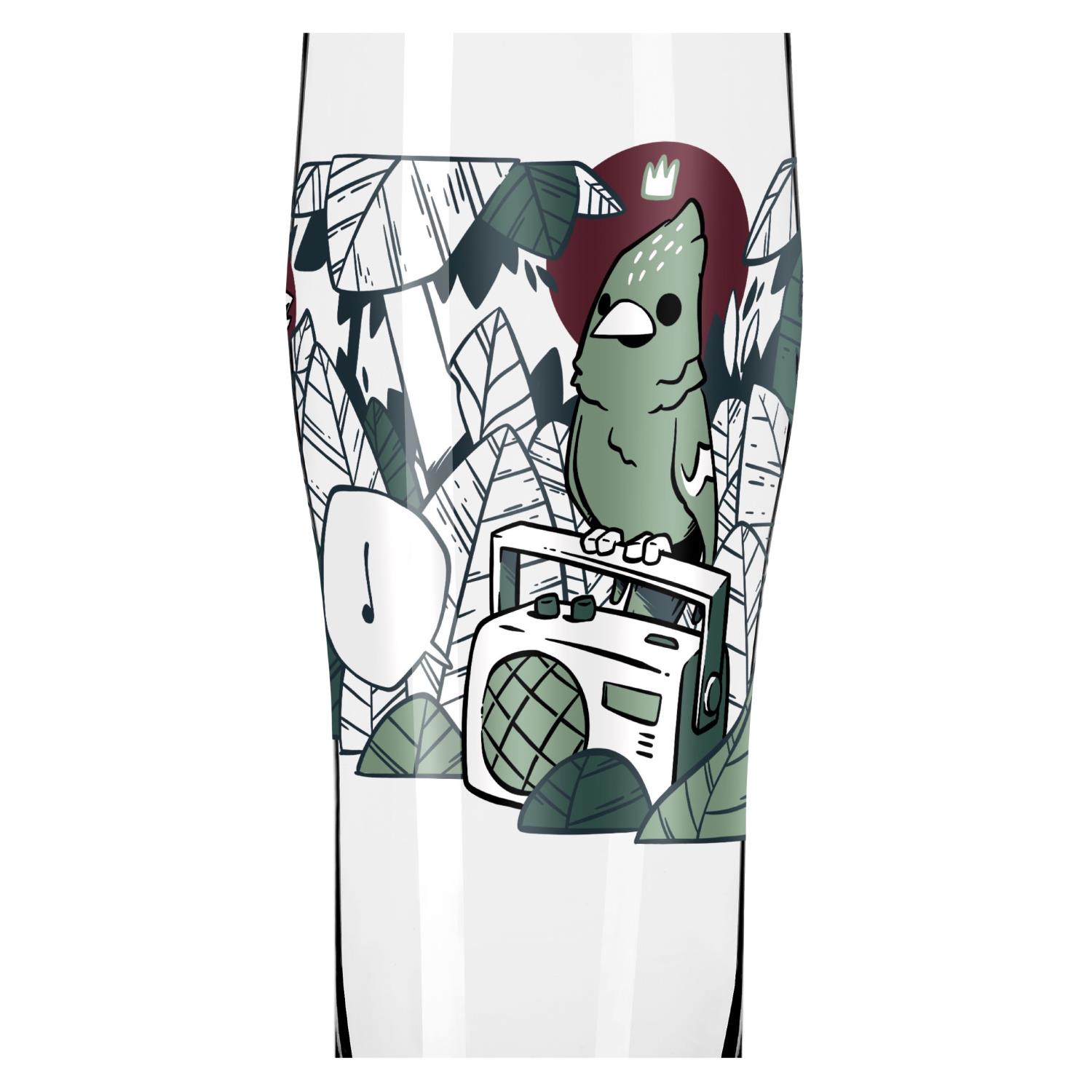 Ein Glas mit einer Illustration eines grünen Vogels, der auf einem Kassettenrekorder steht, umgeben von Blättern.